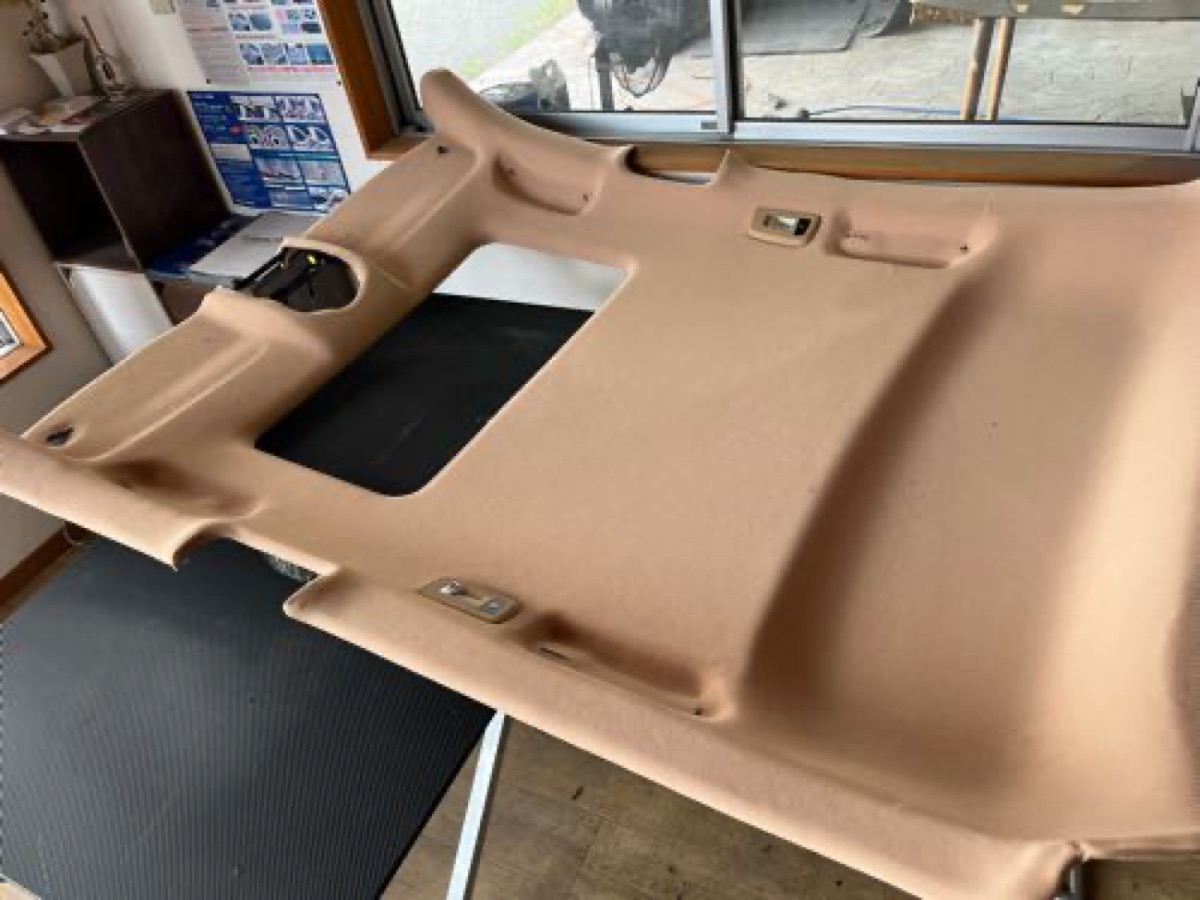 自動車天井張り替え修理 天井張り替え パナメーラS 施工写真 2