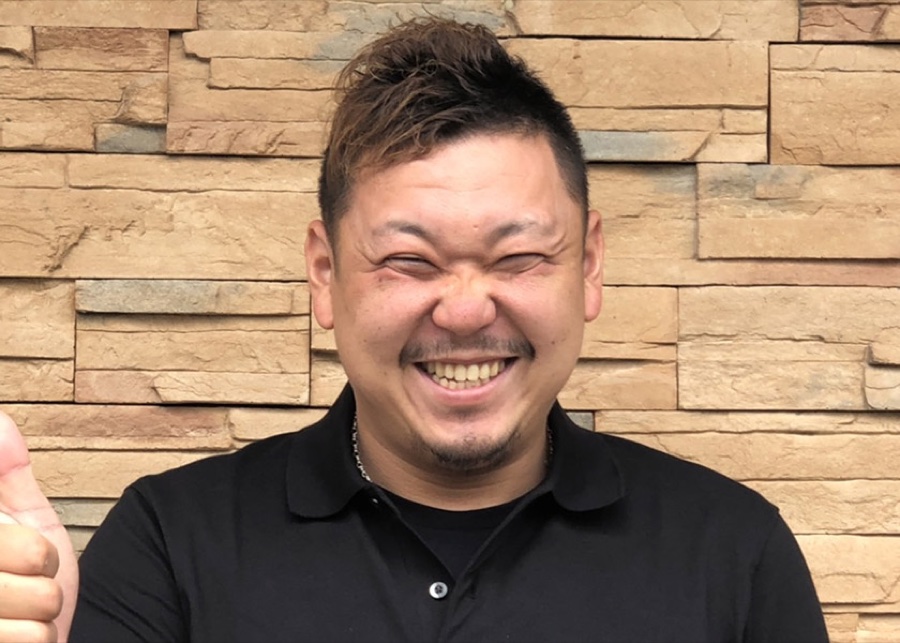 岐阜 G-TEC 代表 後藤正樹が天井張替えに向き合う様子