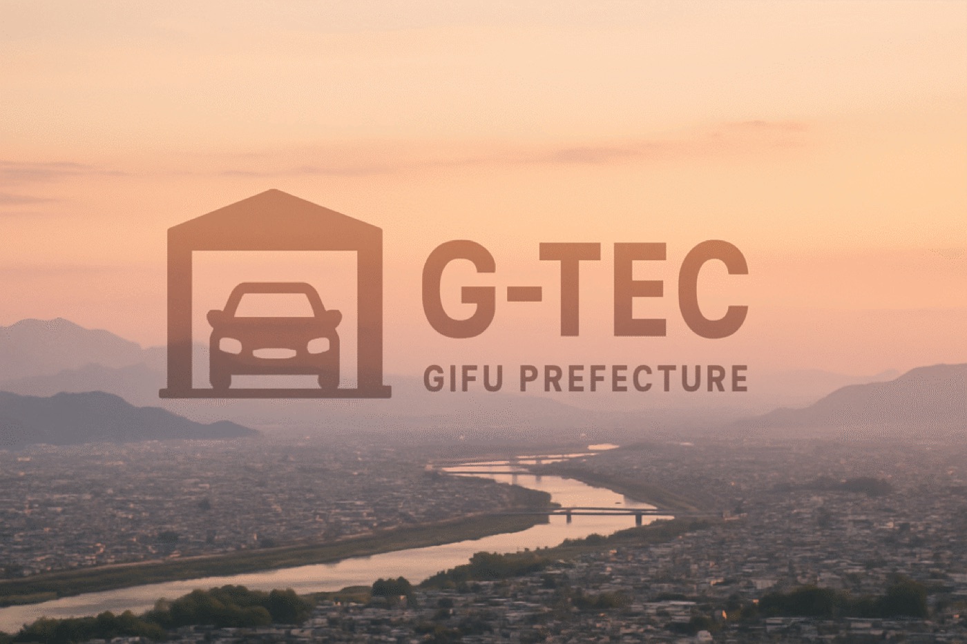 G-TECの工場で作業する様子