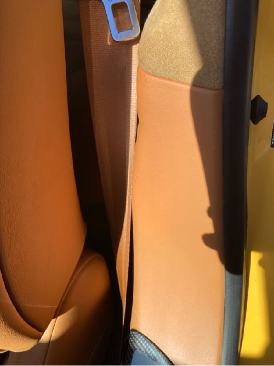 自動車内装修理 レクサスLC 内張修理 えぐれ修理