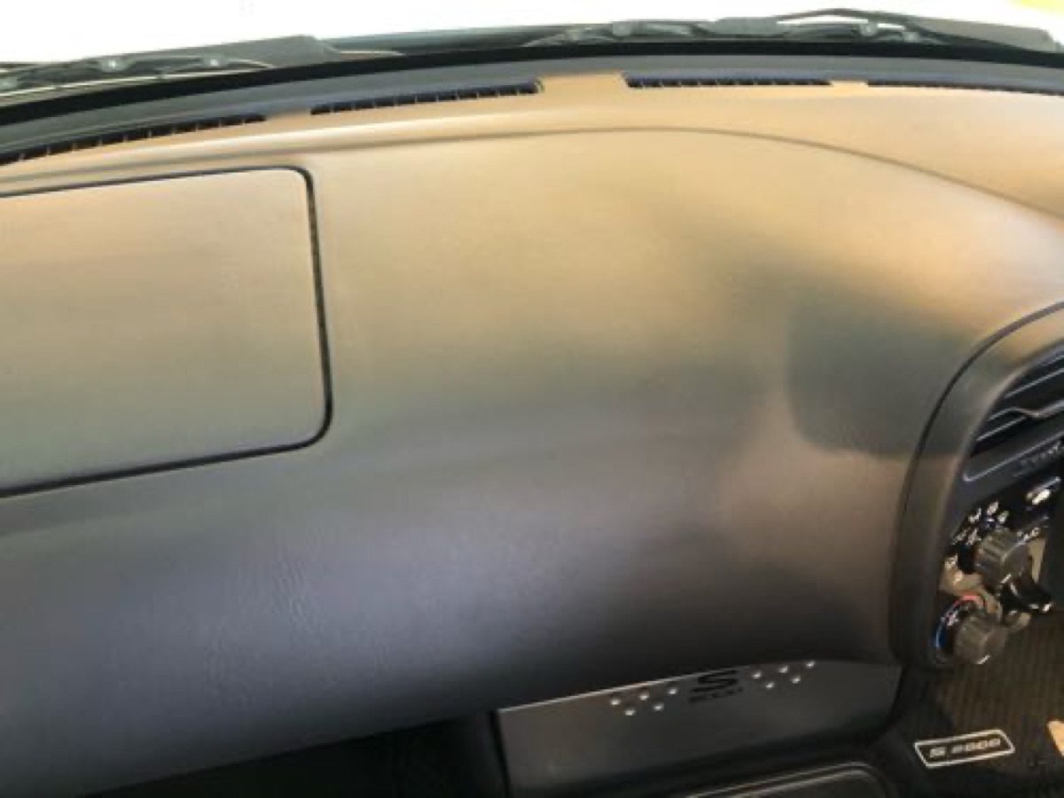 S2000 ダッシュボードビス穴 凹み修理 施工写真 3