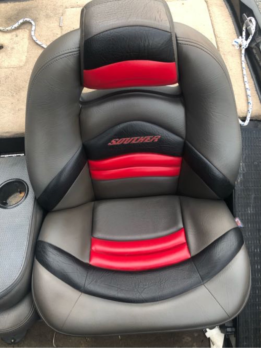 釣り用ボート シート破れ修理 船シート修理 施工写真 5