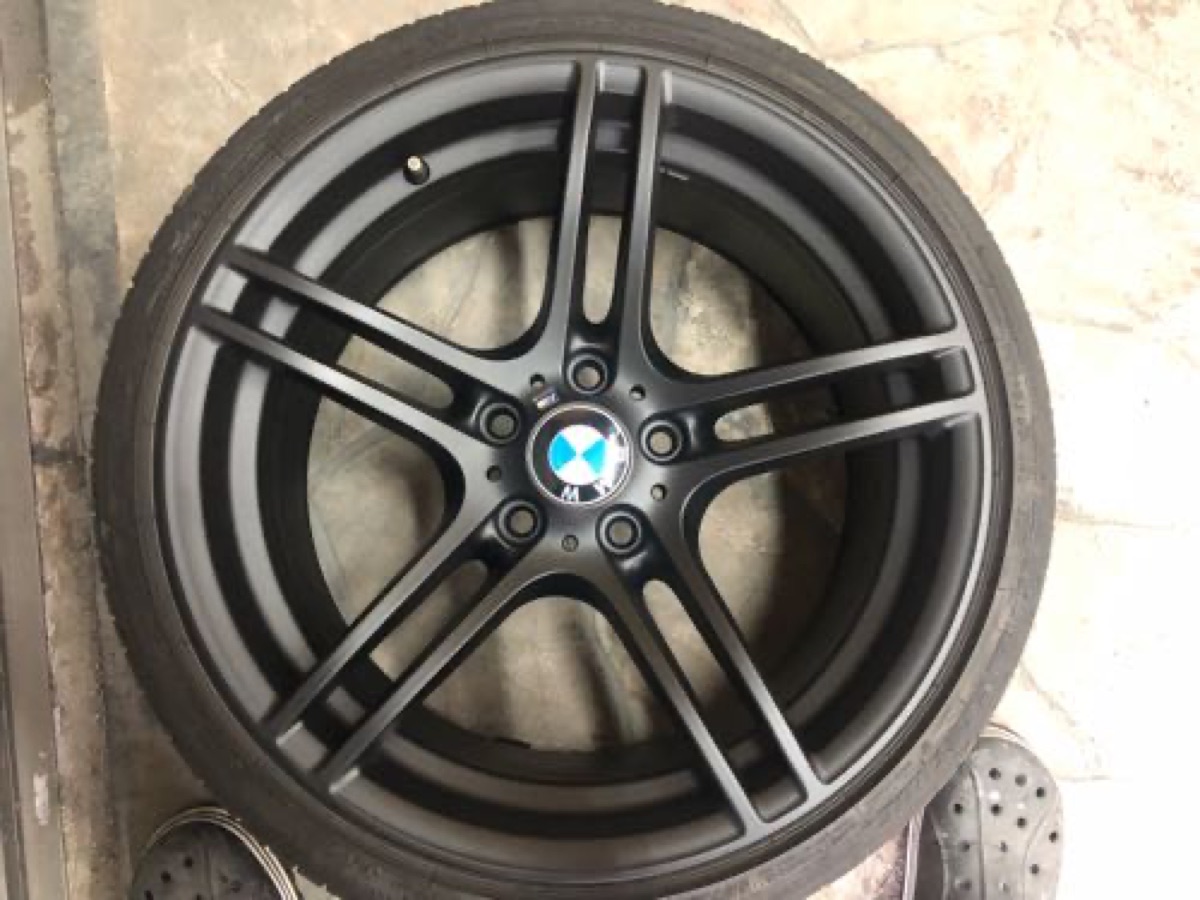 BMW 純正ホイール マットブラック ガリ傷修理カラーチェンジ 施工写真 2