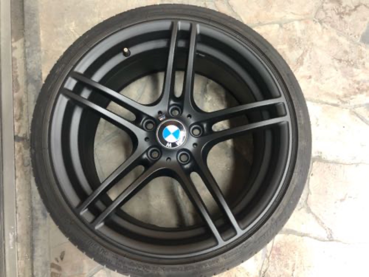 BMW 純正ホイール マットブラック ガリ傷修理カラーチェンジ 施工写真 3
