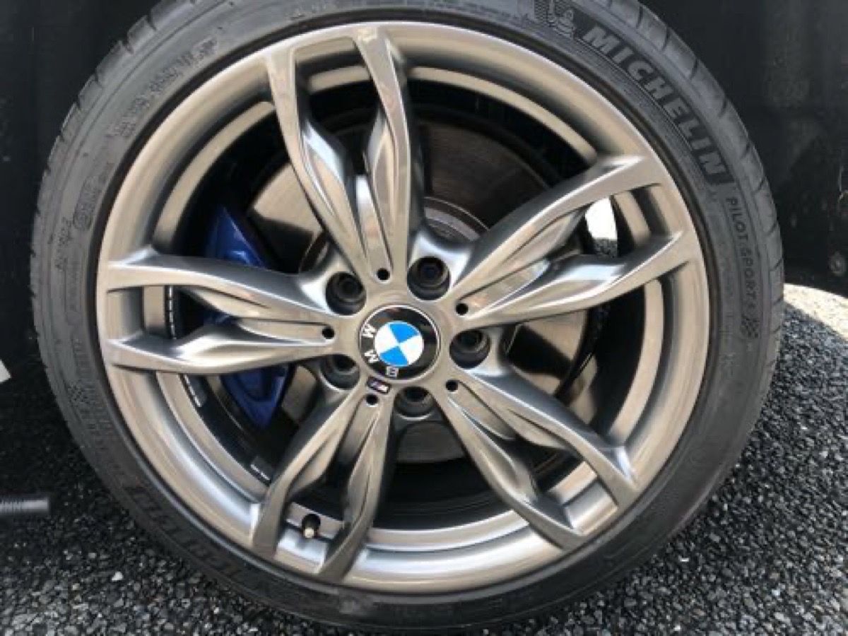 BMW 純正ガンメタホイール ガリ傷純正