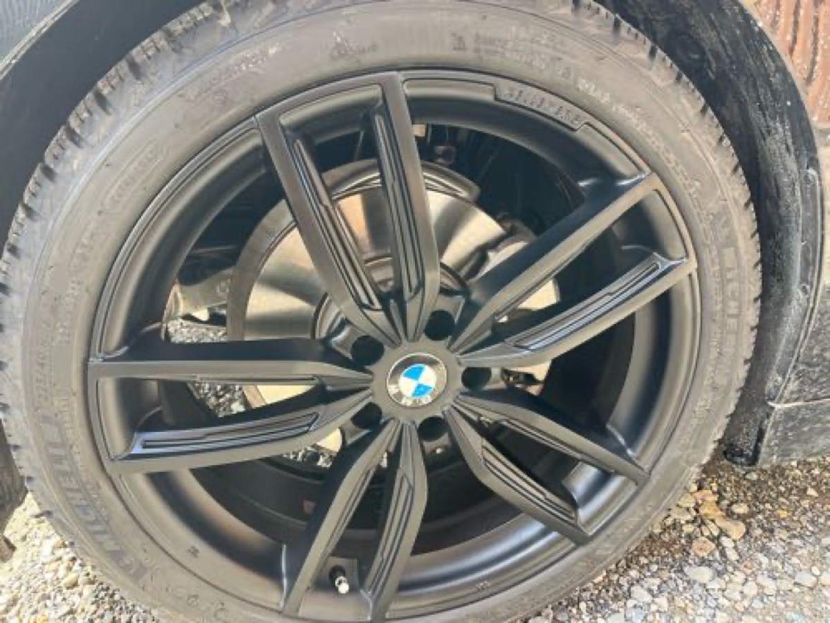 BMWホイール修理 純正ホイール 部分塗装修理 施工写真 3