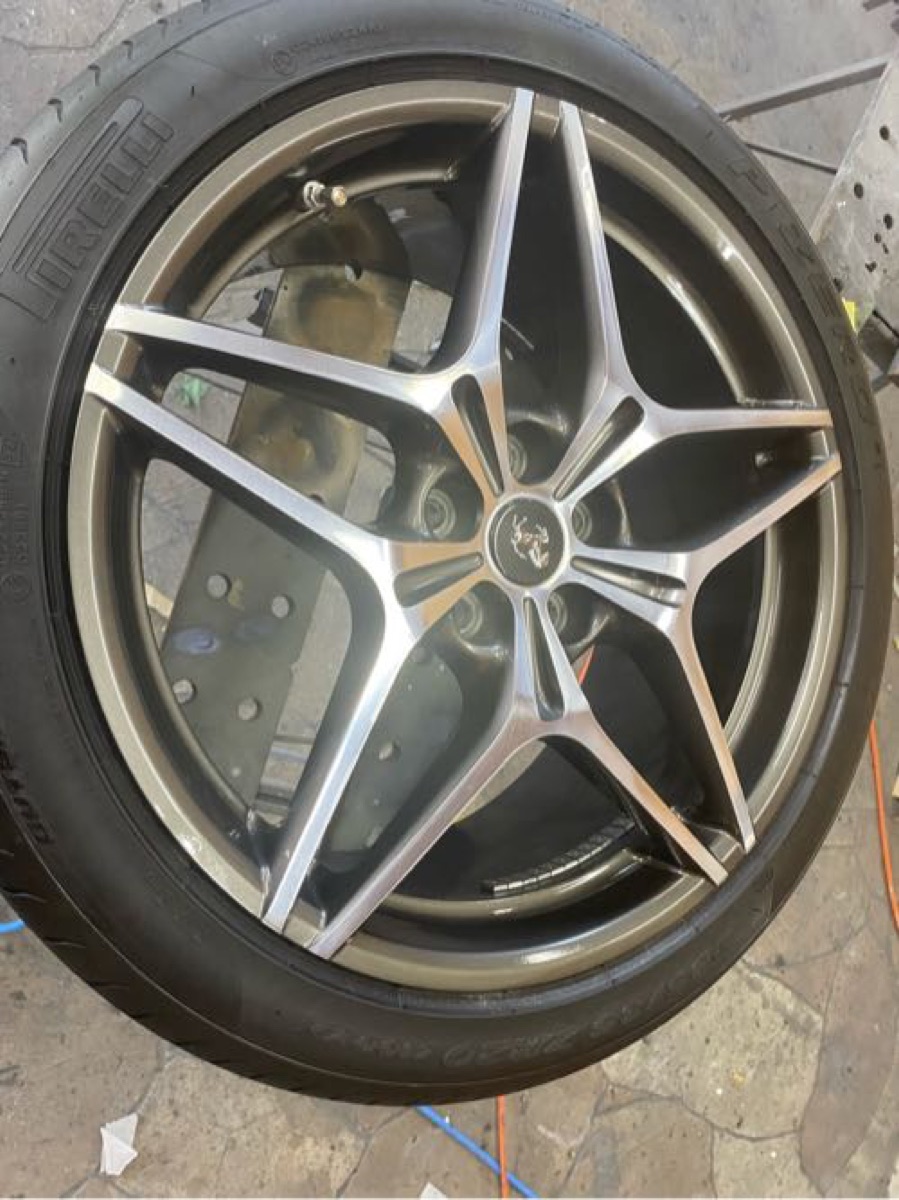 ホイール修理 フェラーリホイール修理 ポリッシュ部分修理 施工写真 2