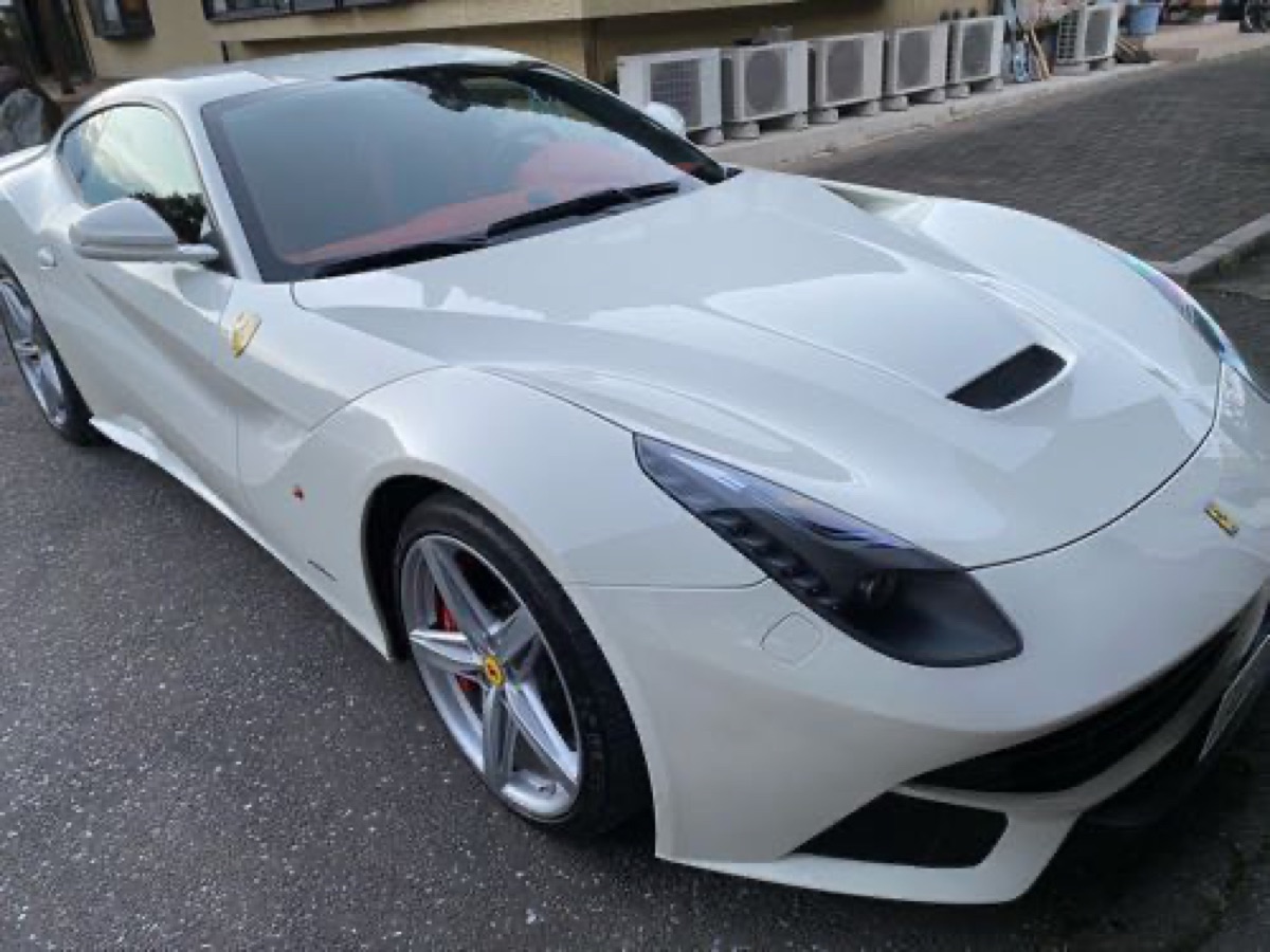 フェラーリ F12 ホイール修理 純正ホイール 部分塗装修理