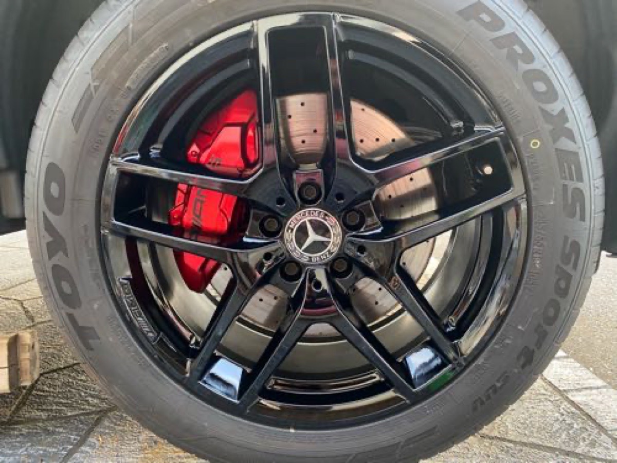 ベンツホイール修理 純正ホイール ホイールカラーチェンジキャリパー塗装 施工写真 4