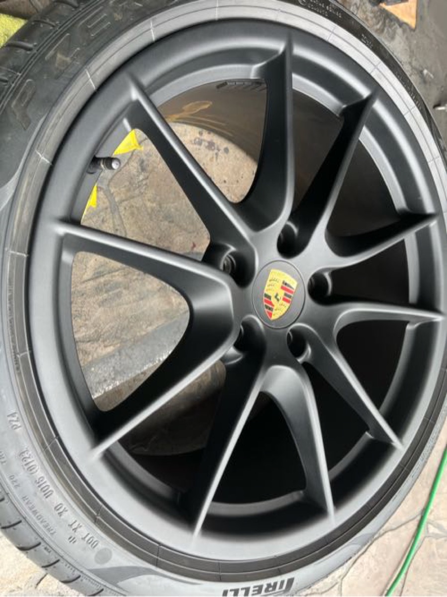 ポルシェ ケイマンホイール修理 純正ホイール 部分塗装修理 施工写真 2