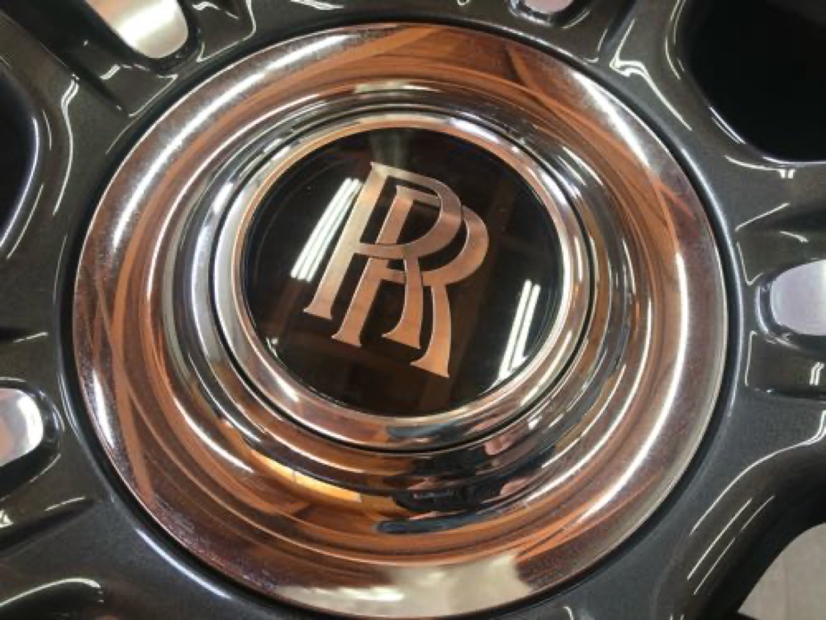 ロールスロイス 純正ホイール 部分塗装修理 ポリッシュホイール 施工写真 5