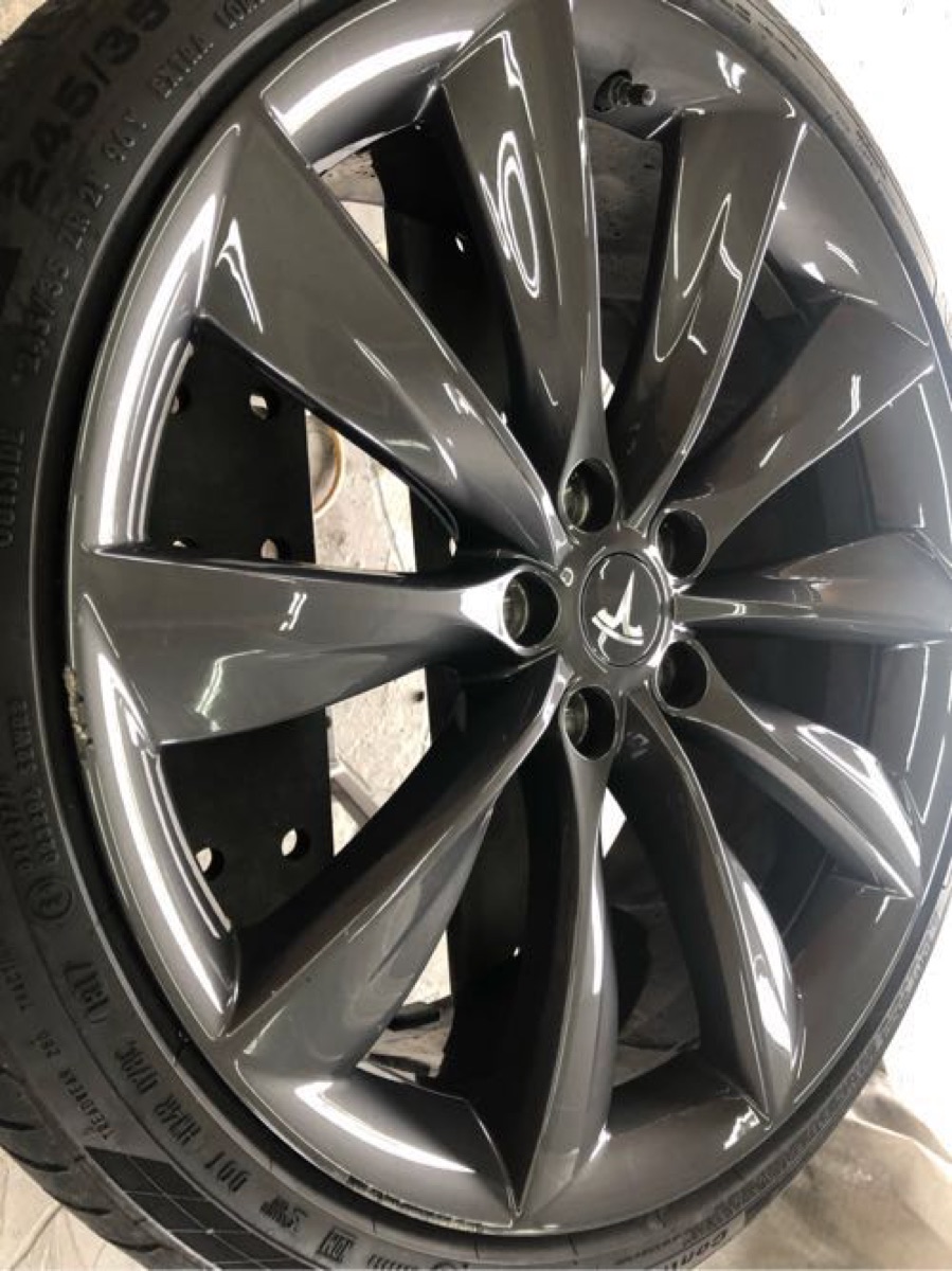 テスラ モデルS 純正ホイール ガリ傷修理 ガンメタ