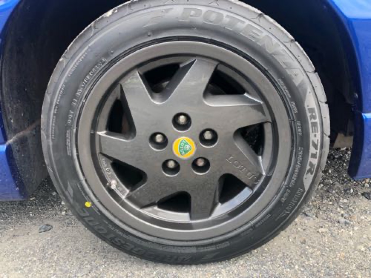 Lotus 純正アルミホイール ガンメタカラーチェンジ 施工写真 4