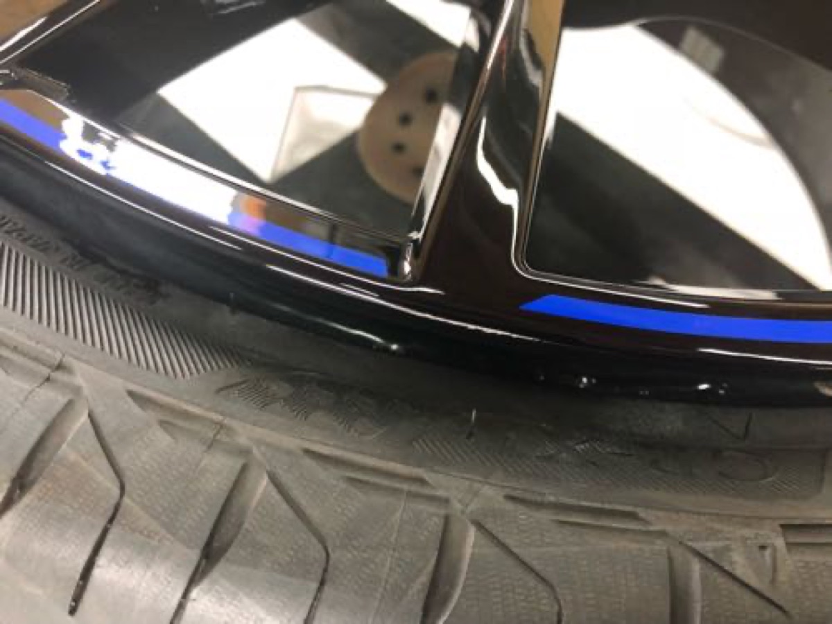 ワーゲン純正ホイール ガリ傷修理 施工写真 3