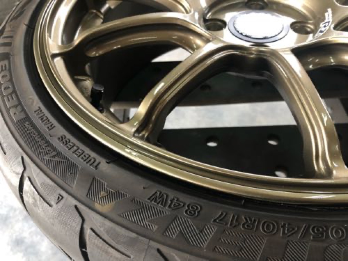 アルミホイールガリ傷修理 ブロンズ リムガリ傷 施工写真 3